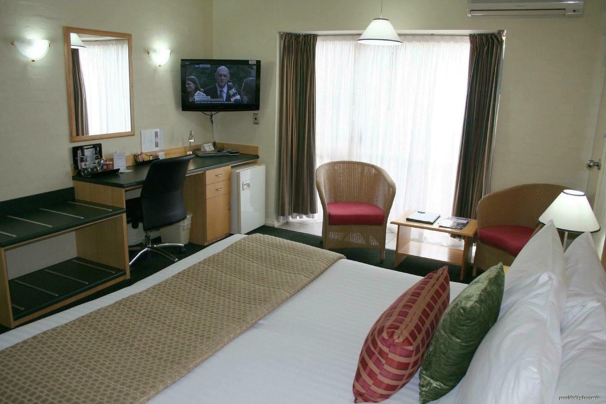 Grand Country Lodge Motel Міттаґонґ Екстер'єр фото